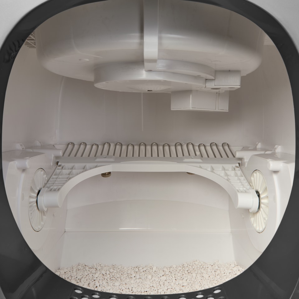 image 1 of Cat Mate Automatic Self Cleaning Smart Cat Litter Box