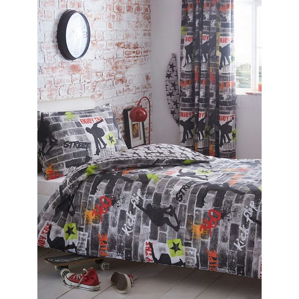 Kids Club Tricks Skateboard Duvet Cover Set - Grey/Black - Single