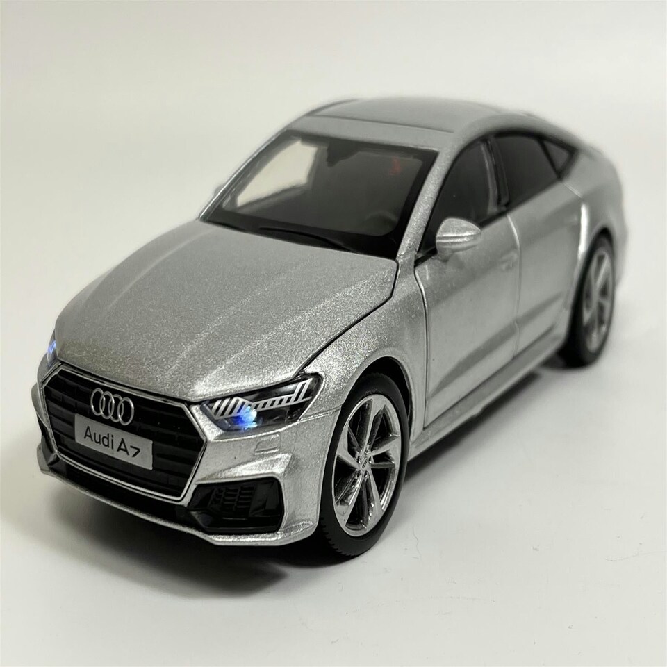 image 1 of Audi A7 Silver LHD Light and Sound 1:32 Scale Tayumo 32140018