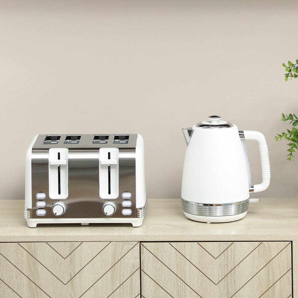 image 1 of HOMCOM Stainless Steel Kettle and Toaster Set, 1.7L 3000W Rapid Boil Jug Kettle with UK Strix Thermostat, Limescale Filter, 4 Slice Toaster with 7 Browning Controls, Crumb Tray, White and Silver Tone