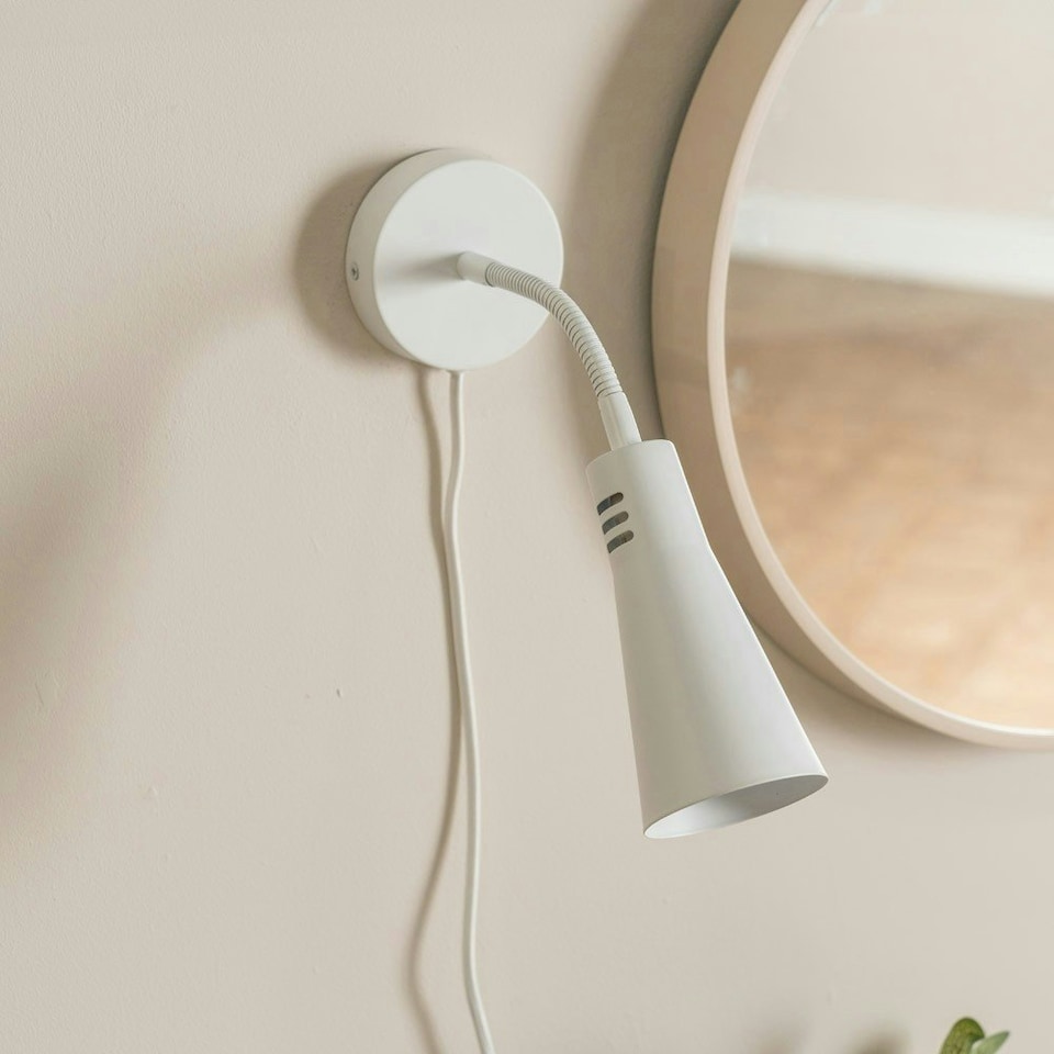 image 1 of ValueLights Edwards Plug in White Flexible Gooseneck Wall Light