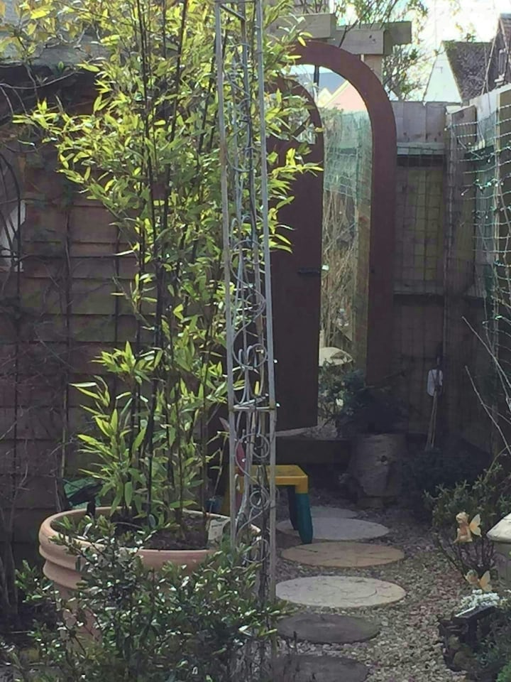 image 1 of Primrose Glass Illusion Wooden Garden Mirror Gate