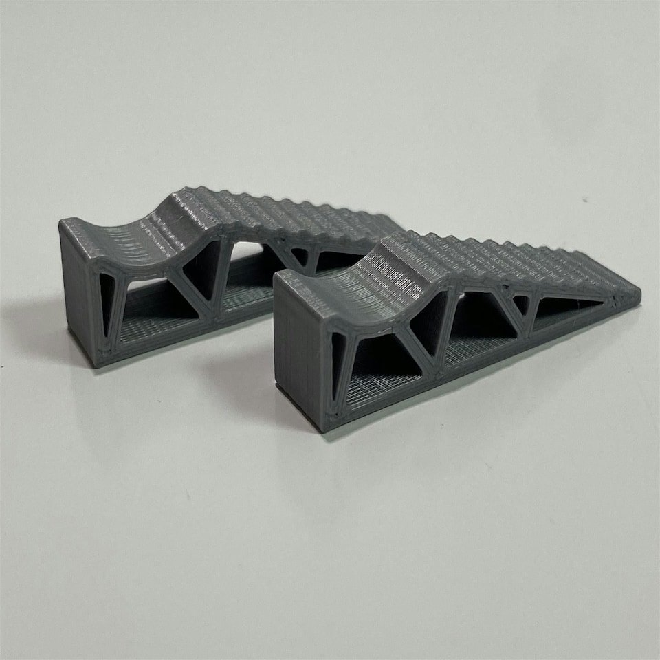 image 1 of Slot Car Trackside Scenery 2 x Car Ramps 1:32 Scale WASP