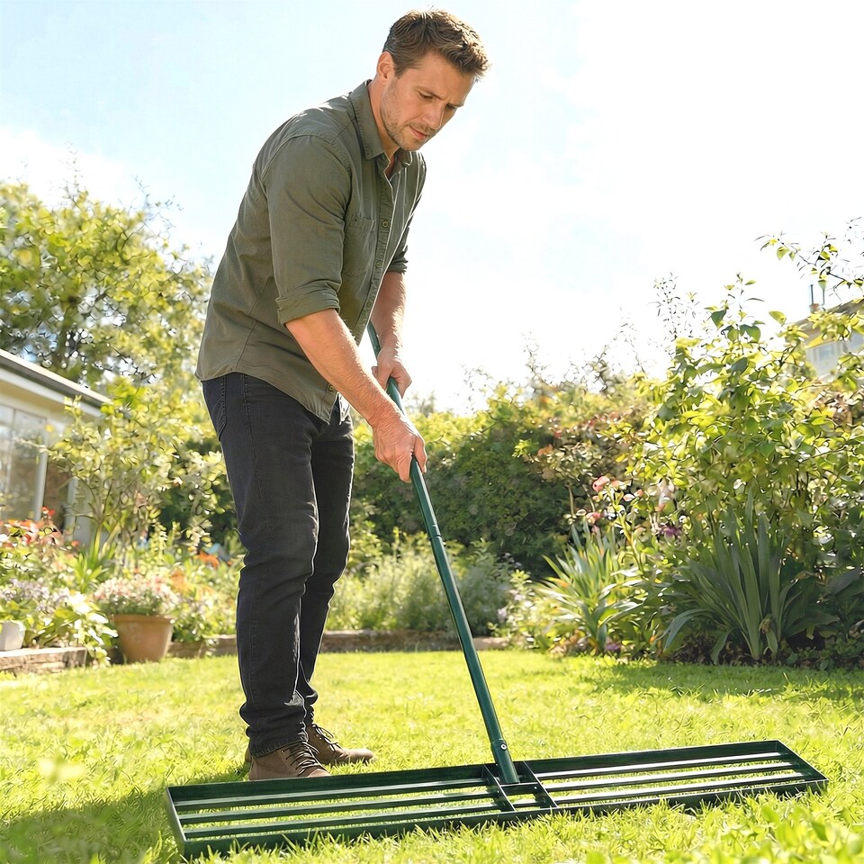 image 1 of Outsunny 113 x 26 cm Lawn Levelling Rake with 169 cm Handle | Green | Green | 113L x 26W x 177H cm