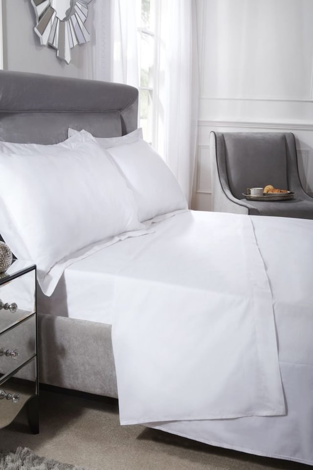 image 1 of 400 Thread Count Cotton Collection Flat Sheet in White - Single
