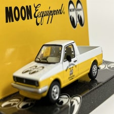 Volkswagen Caddy Moon Equipped 1:64 Scale Tarmac Works Schuco T64S013ME1