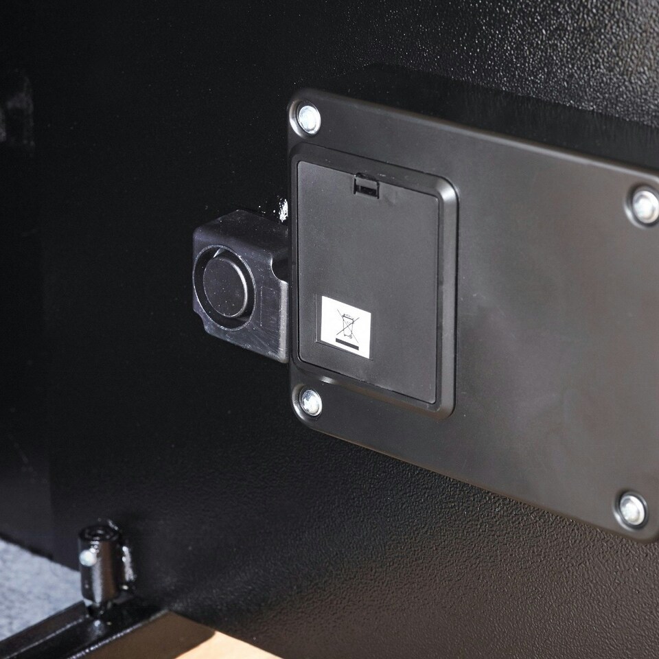 image 1 of YALE VALUE ALARMED SAFE LAPTOP