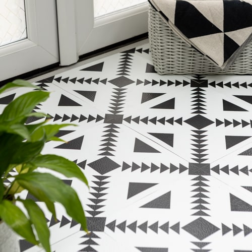 FloorPops Parla Self Adhesive Vinyl Floor Tiles Pack of 10 (0.93sqm) in White | Size: 304.8mm x 304.8mm