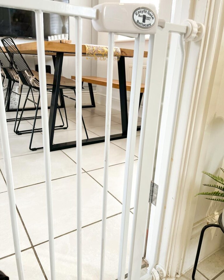 image 1 of Bettacare Easy Fit Gate, 75cm - 83cm, White, Pressure Fit Stair Gate, Baby Gate for Doors Hallways and Spaces