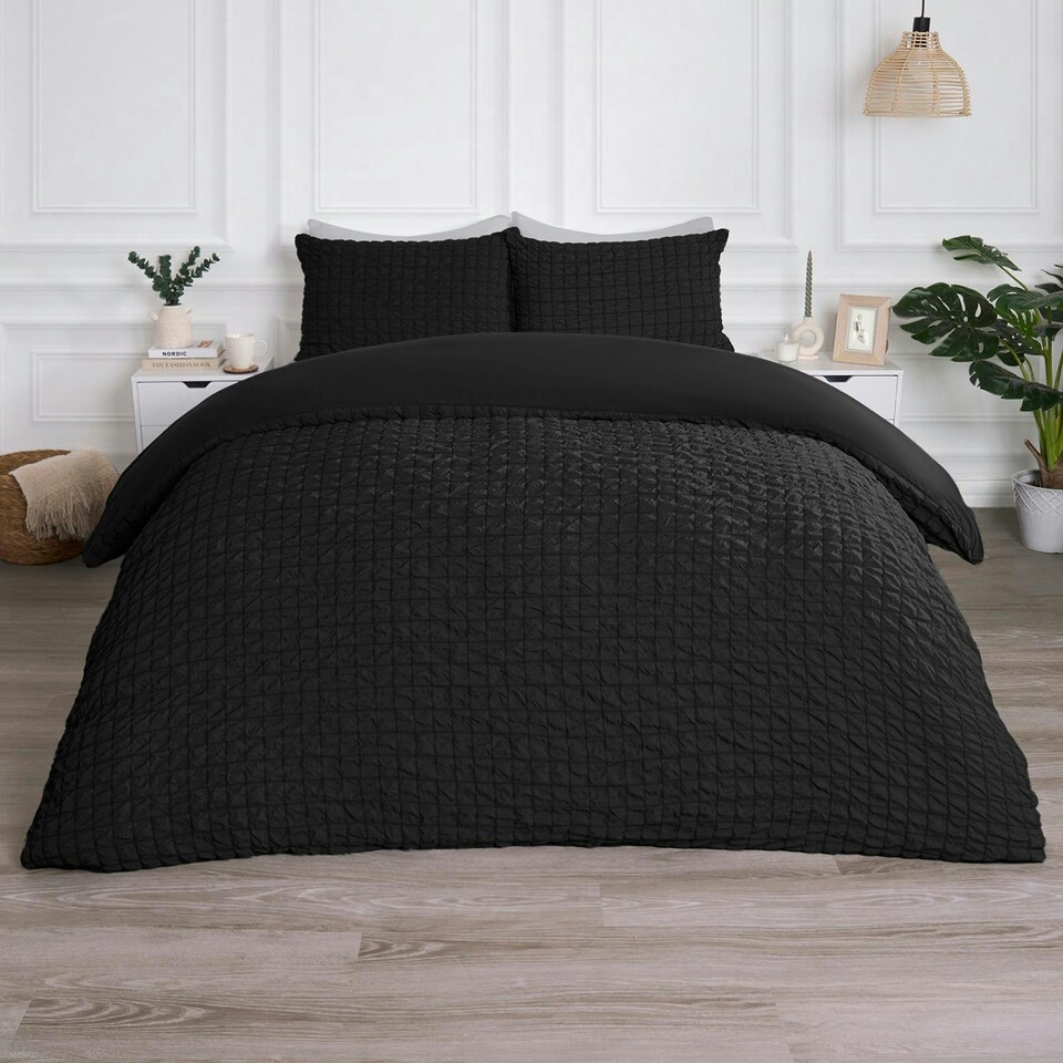 image 1 of OHS Geometric Seersucker Luxury Duvet Quilt and Pillowcase Set, Single - Black Black | Single