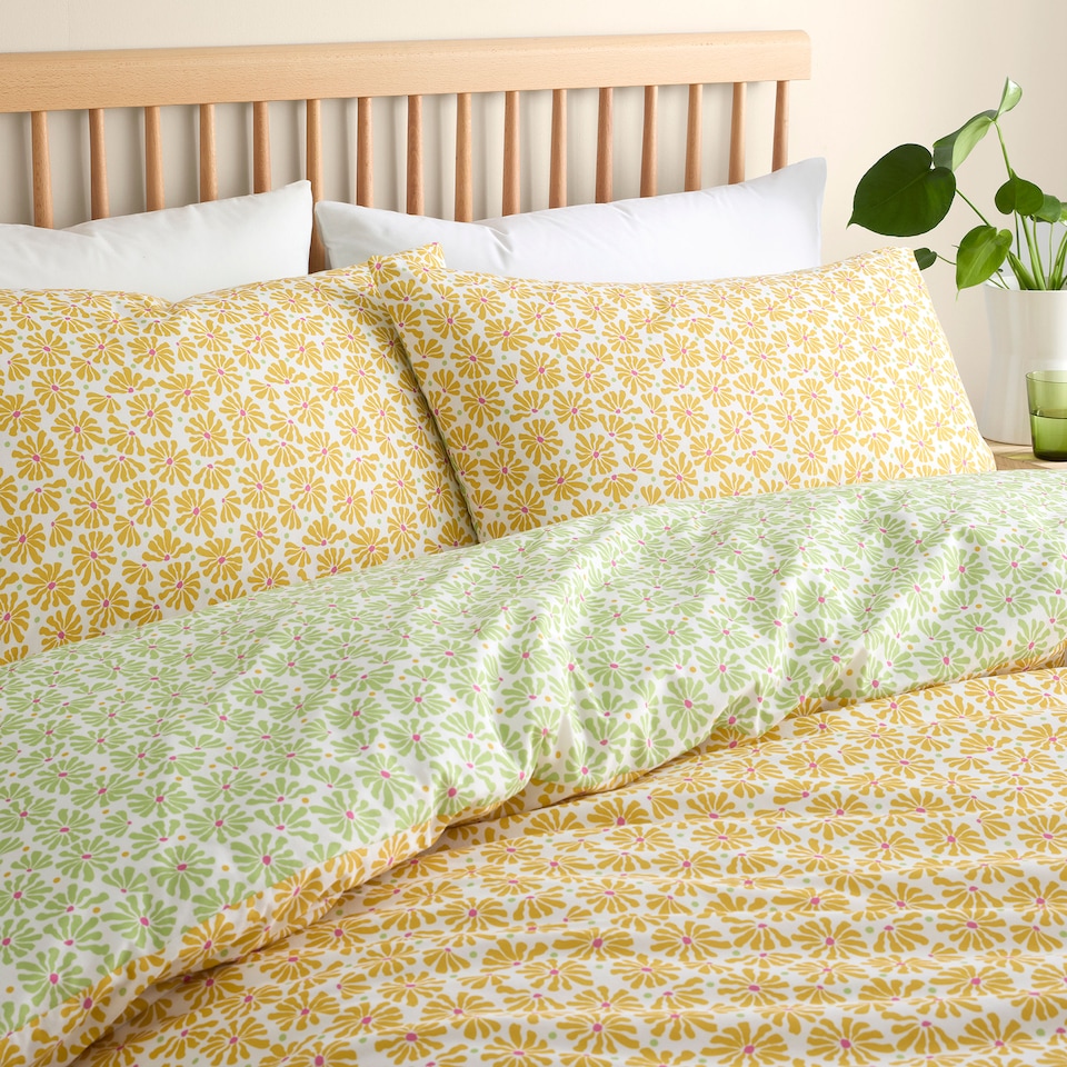 image 1 of Fusion Retro Daisy Floral Duvet Cover Set Yellow