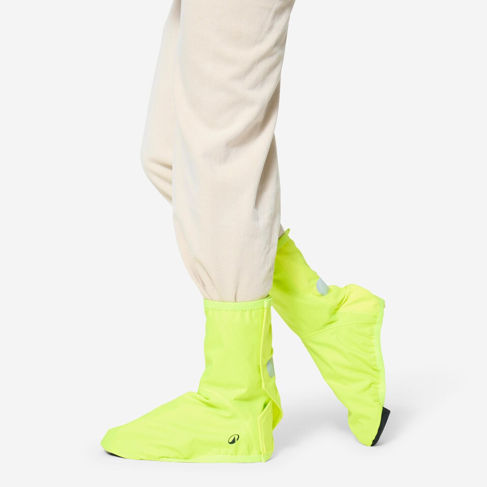 image 1 of Decathlon 920 Waterproof City Cycling Shoe Cover