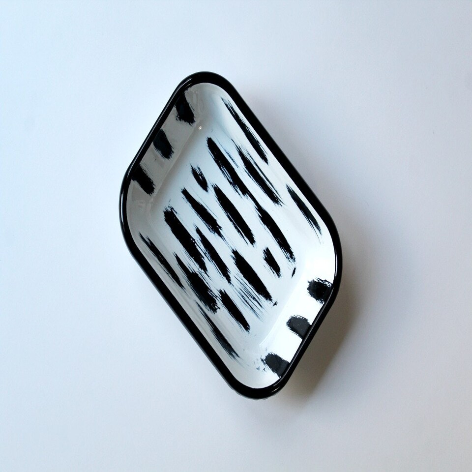 image 1 of Stripe Collection Enamel 3-Piece Rectangular Serving And Roasting Dish Set