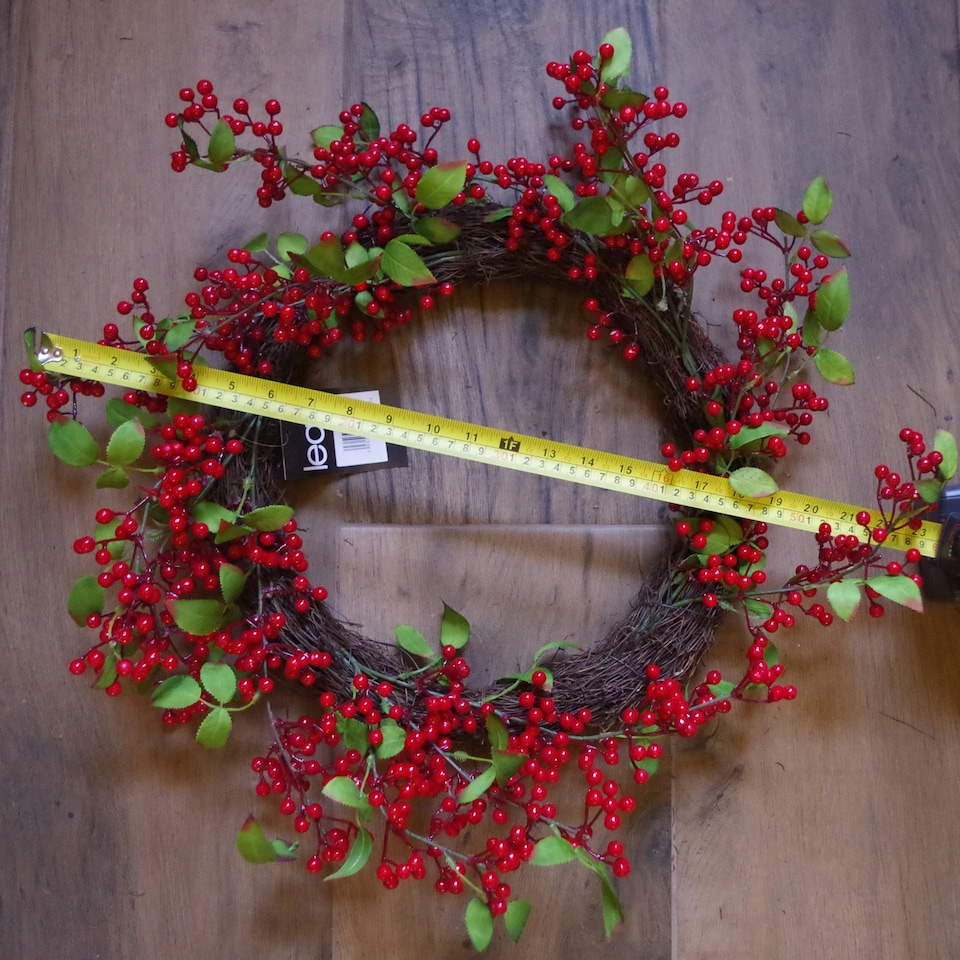 image 1 of Christmas Natural Look Red Berry Floristry Wreath 60cm 24 inch Large Luxury Botanik