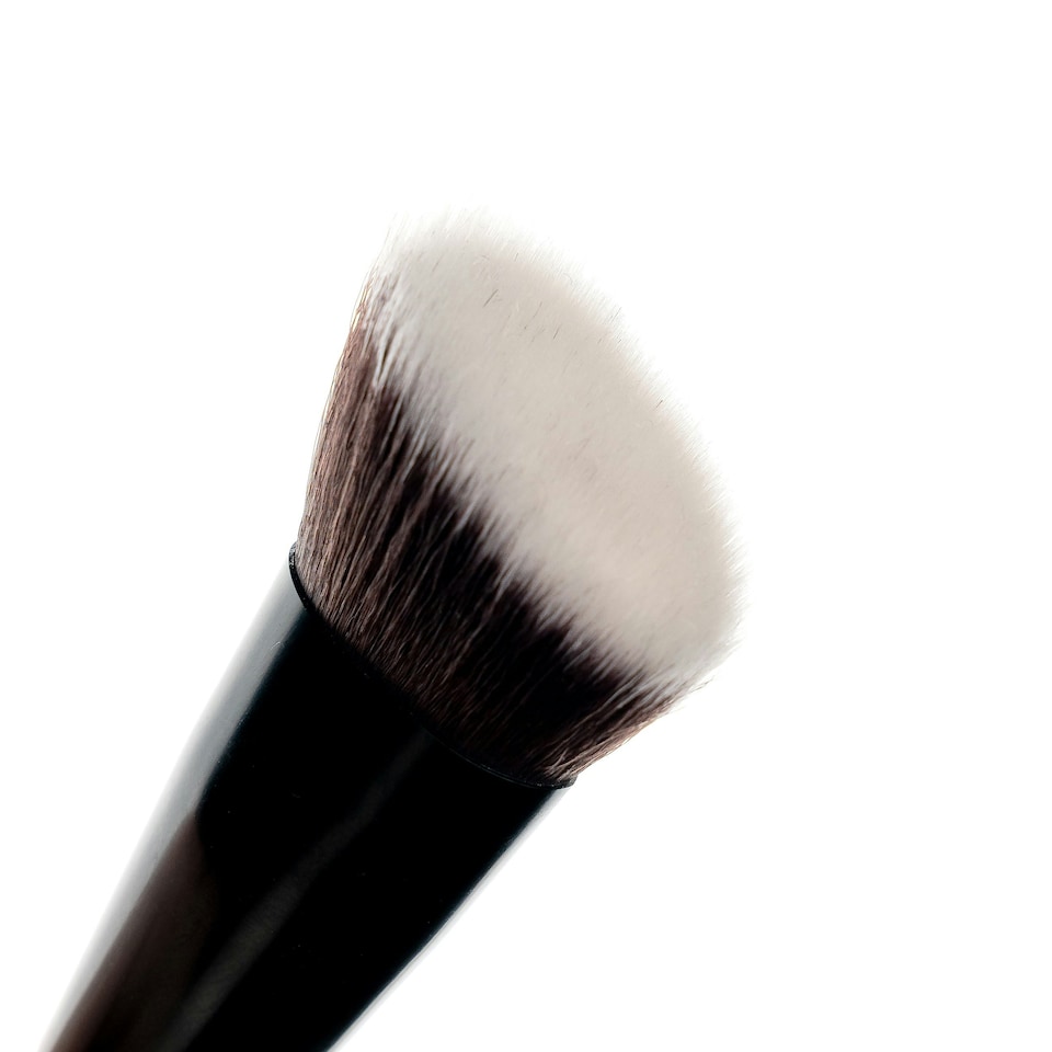 image 1 of Brushworks No. 9 Angled Flat Top Foundation Buffing Brush
