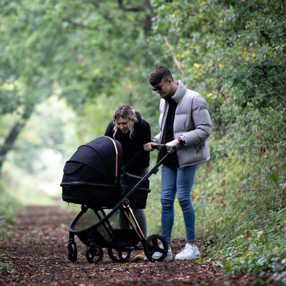 image 1 of Red Kite Push Me Pace I Travel System Amber