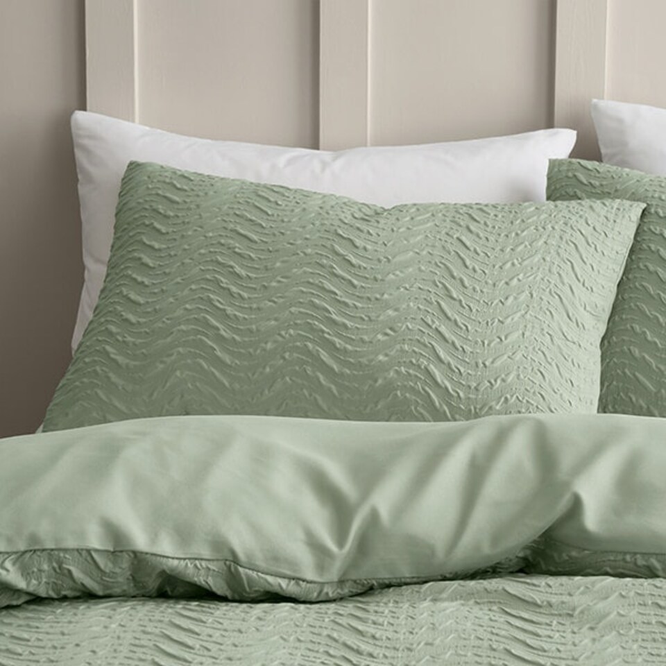 image 1 of Catherine Lansfield Heatset Wave King Duvet Set Mint Green Green | King