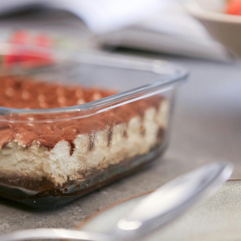 image 1 of Argon Tableware Rectangular Glass Cake Dish - 17cm x 12.5cm Clear