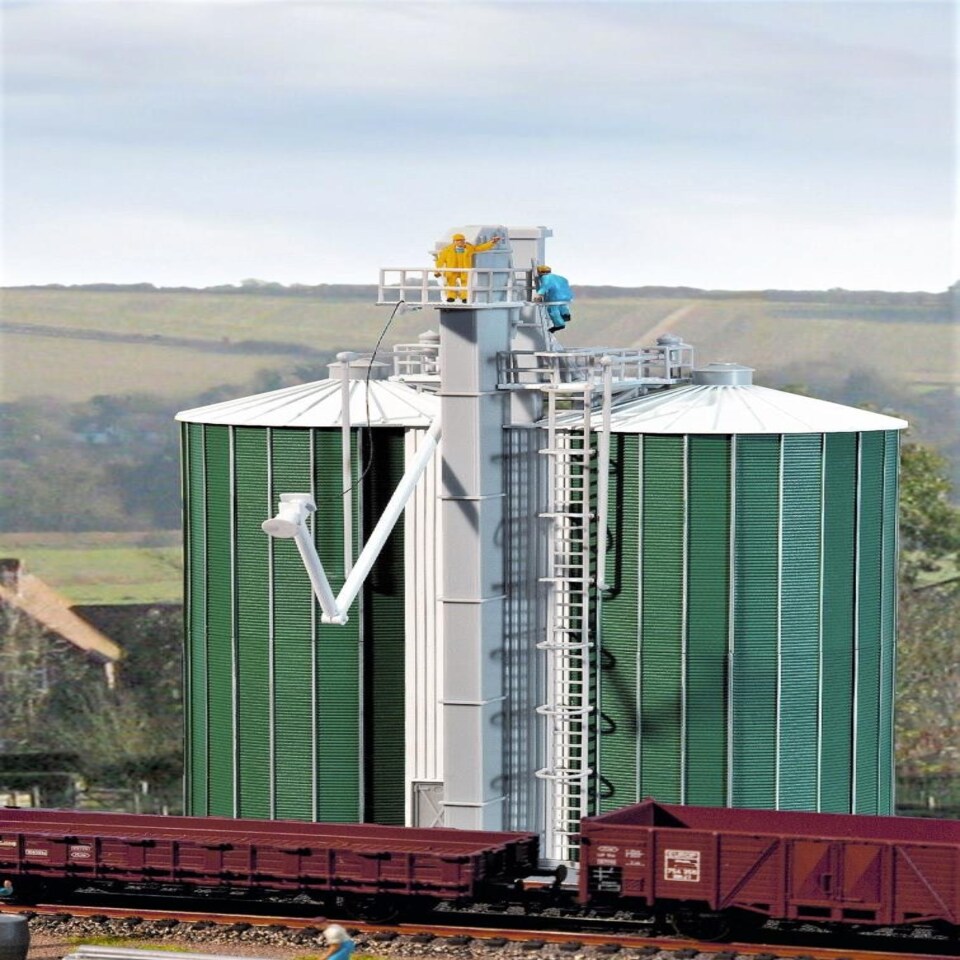 image 1 of GM Structures Fordhampton Grain Silos Kit
