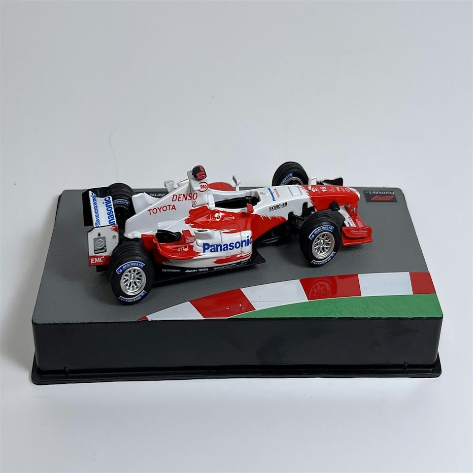 image 1 of Jarno Trulli Toyota TF104B 2004 F1 Collection 1:43 Scale