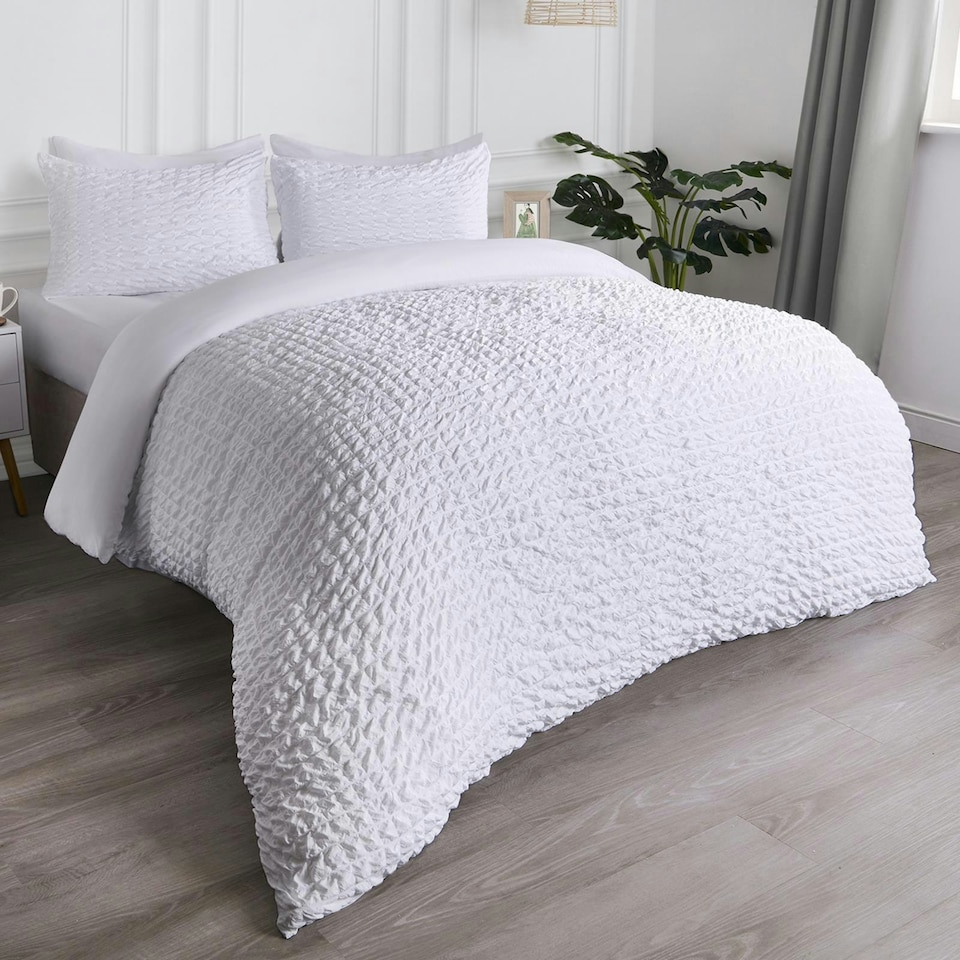 image 1 of OHS Luxury Geometric Seersucker Duvet Quilt Bedding Set, Super King - White