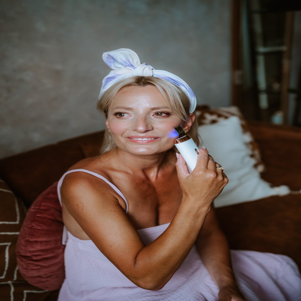 image 1 of Beautifly B-Scrub ProSlim Multifunc Cavitation Peeling White