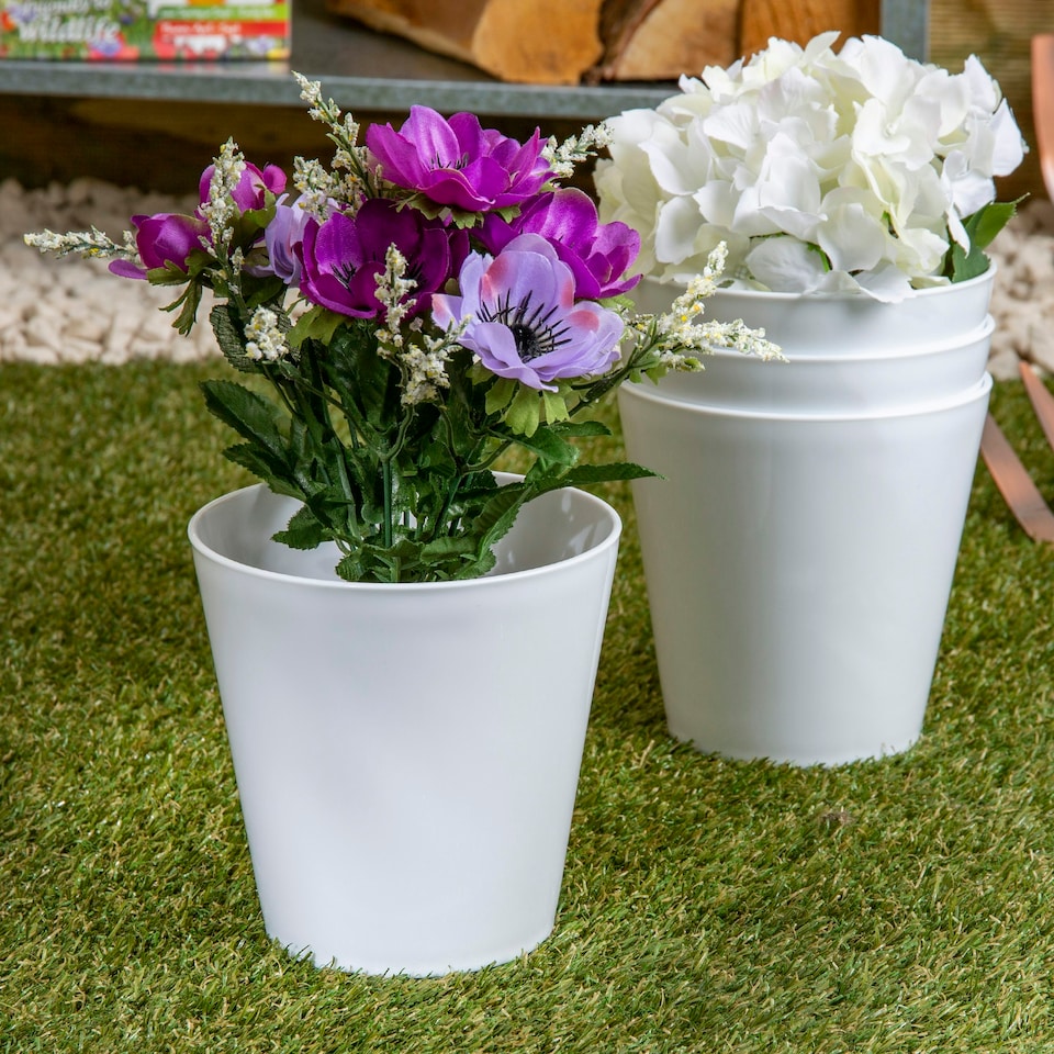 image 1 of Studio 4x 14cm Round Plastic Planter White