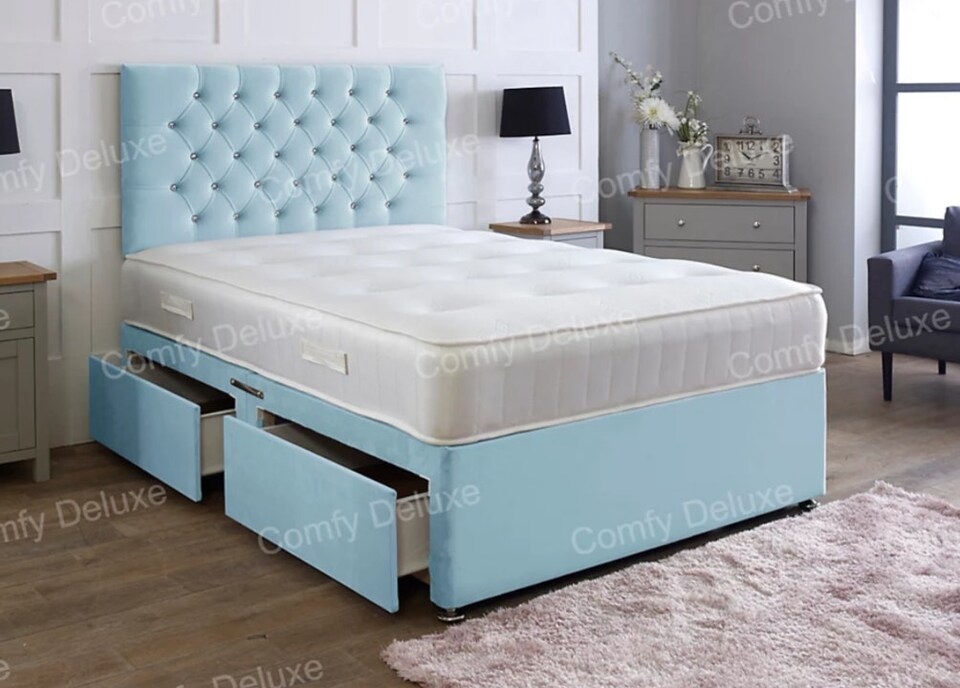 4ft6 Double Sky Blue Plush Velvet Divan Bed With Headboard & Memory Sprung Mattress 2 Drawers Same Side