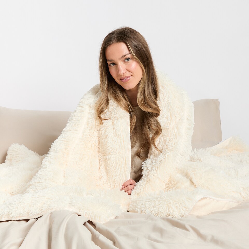 image 1 of OHS Fluffy Fleece Sensory Sleep Therapy 8kg Weighted Blanket 150 x 200 cm