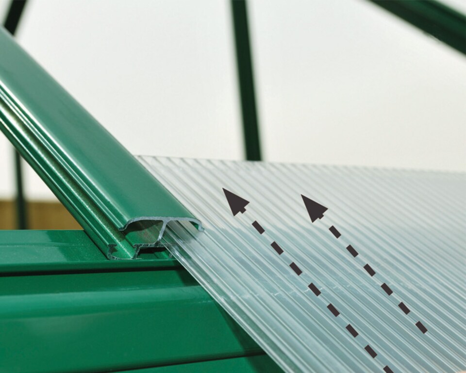 image 1 of Greenhouse Balance 8 x 20 Feet - Polycarbonate - L607 x W244 x H229 cm