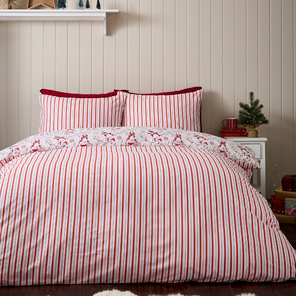 image 1 of Catherine Lansfield Christmas Santas Reversible Duvet Cover Set