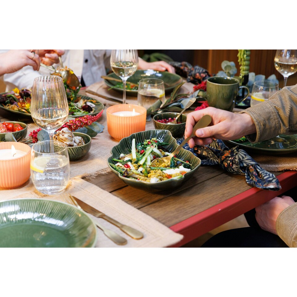 image 1 of Mikasa Serving Dish Green Stoneware Leaf Shaped 31.5cm | Green