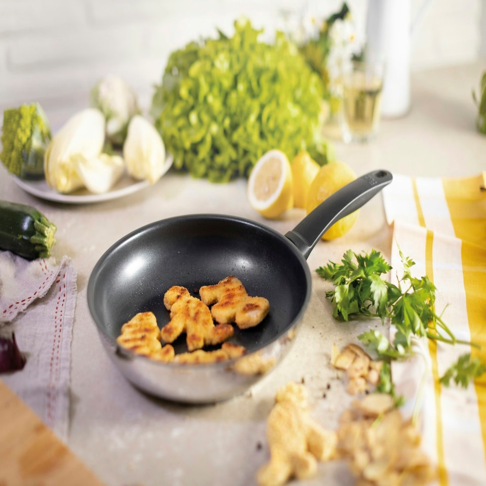 image 1 of Classic Induction cookware set 5pc non-stick saucepan, frying pan & milk pan