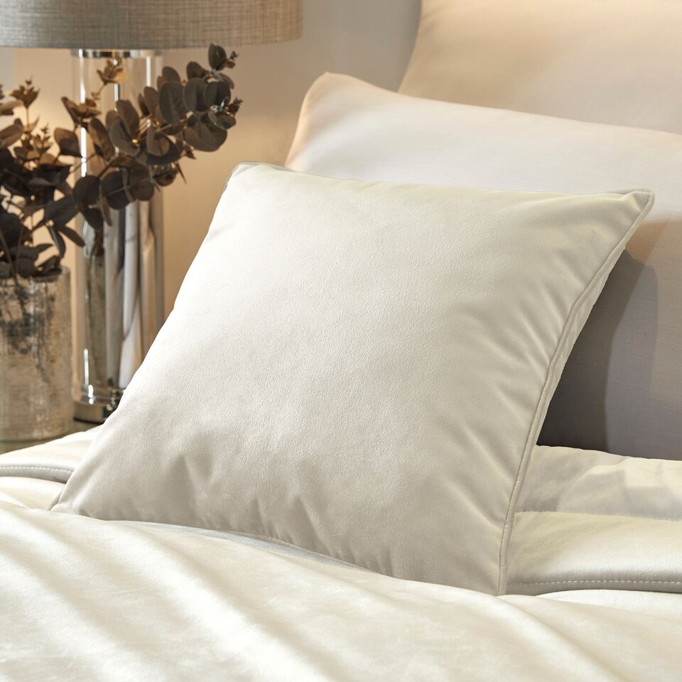 image 1 of Laurence Llewelyn-Bowen Chic Bedspread Ivory