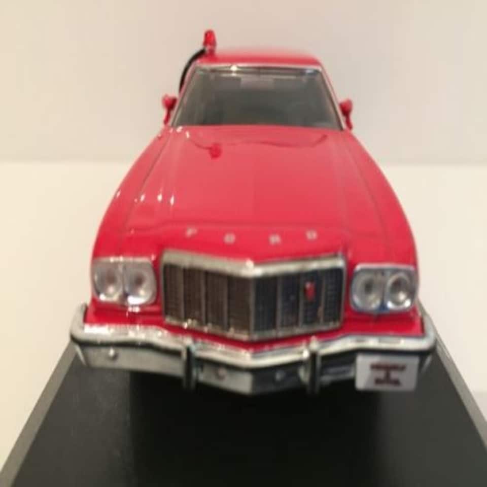 image 1 of Starsky & Hutch 1976 Ford Gran Torino Greenlight 86442 1:43 Scale
