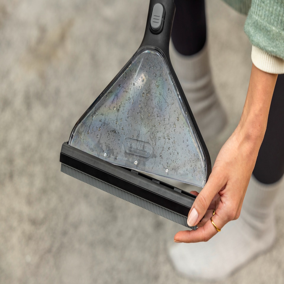 image 1 of Kärcher SE 4 Select Carpet Cleaner