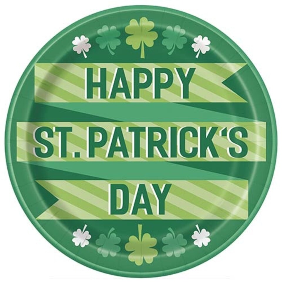 St Patricks Lucky Clover Round Paper Plates 22cm - Pack of 8