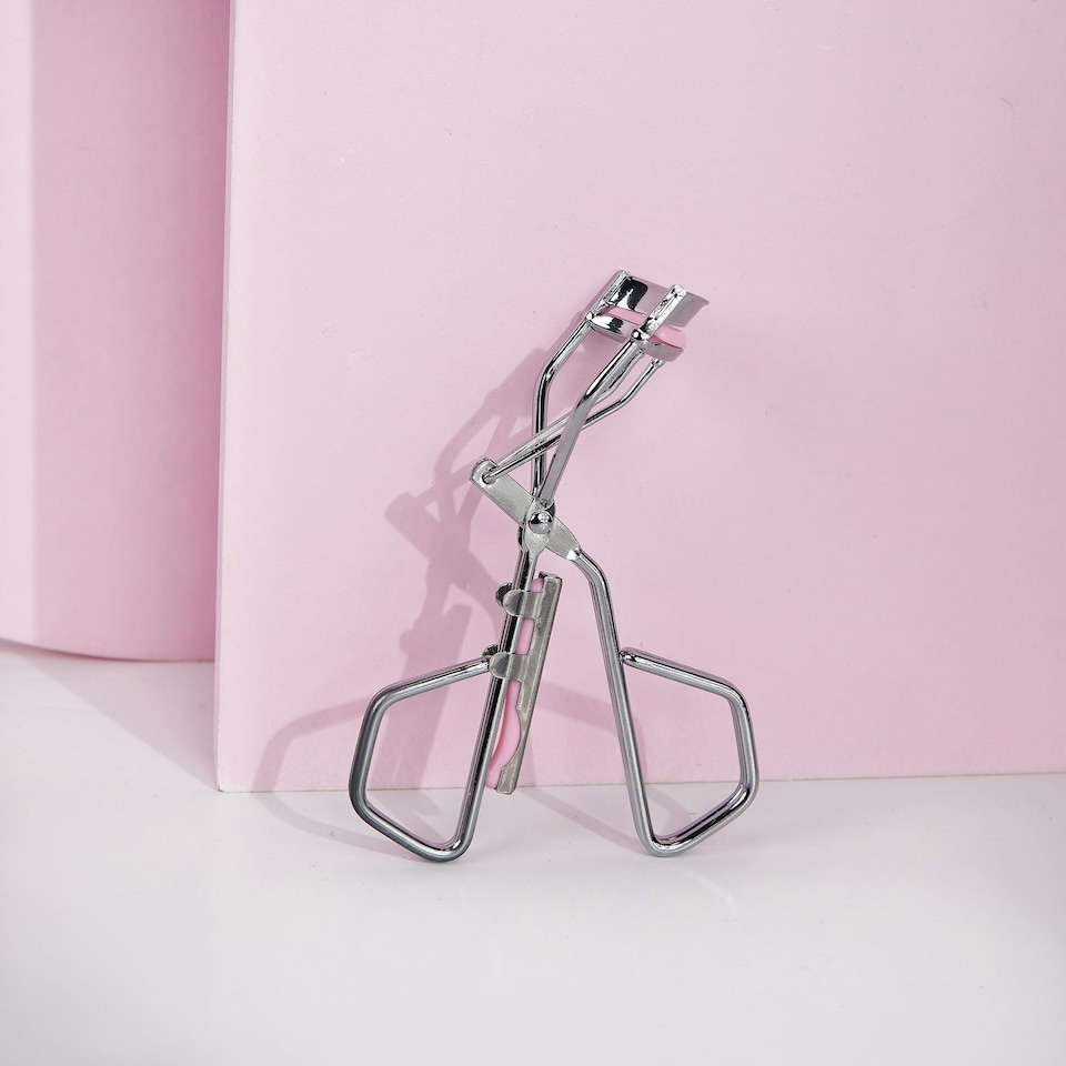 image 1 of Brushworks Classic Lash Curler