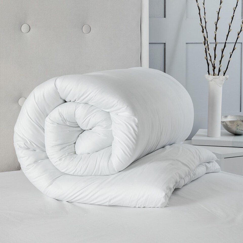 image 1 of Summer 4.5 Tog Microfibre Soft Like Down Duvet + 2 Pillows With Non Allergenic Hollowfibre Filling King White