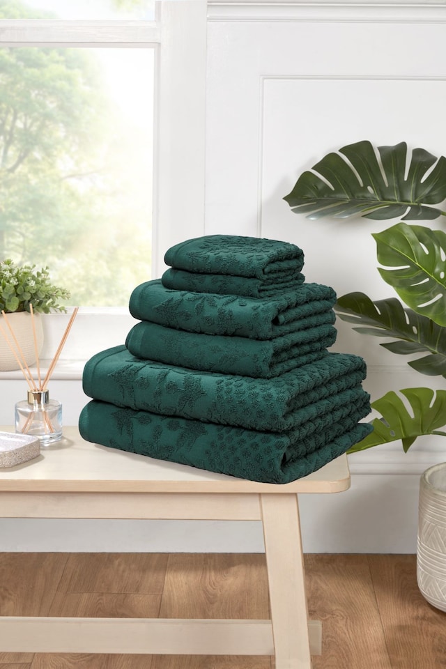 image 1 of Versailles Jacquard Cotton Towels Soft and Absorbent (Set Of 2) | Green | Face cloth | 2