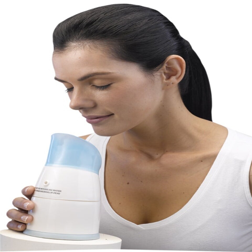 image 1 of Vicks Inhaler