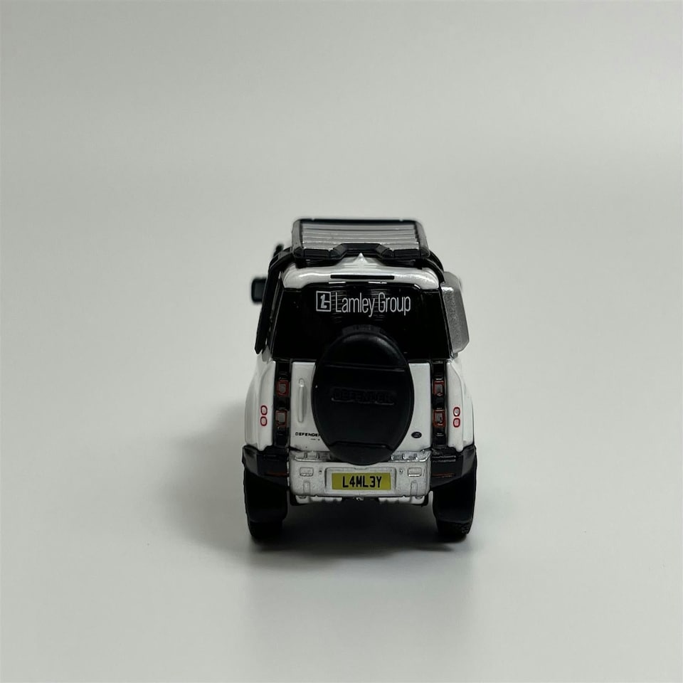 image 1 of Land Rover Defender 90 White Metallic 1:64 Scale Tarmac Works T64G019WH