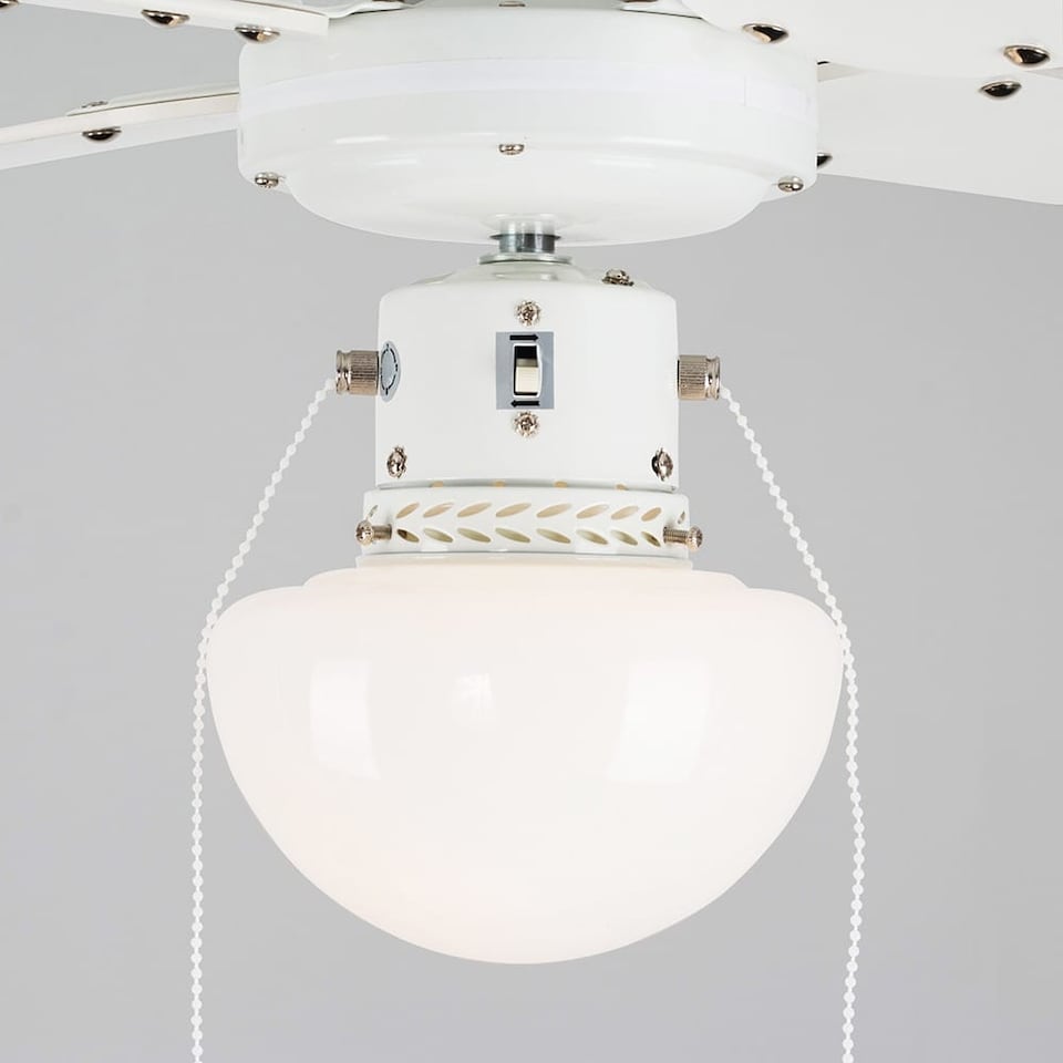 image 1 of ValueLights Nimrod 42 Inch Ceiling Light Fan with Bulb & Remote