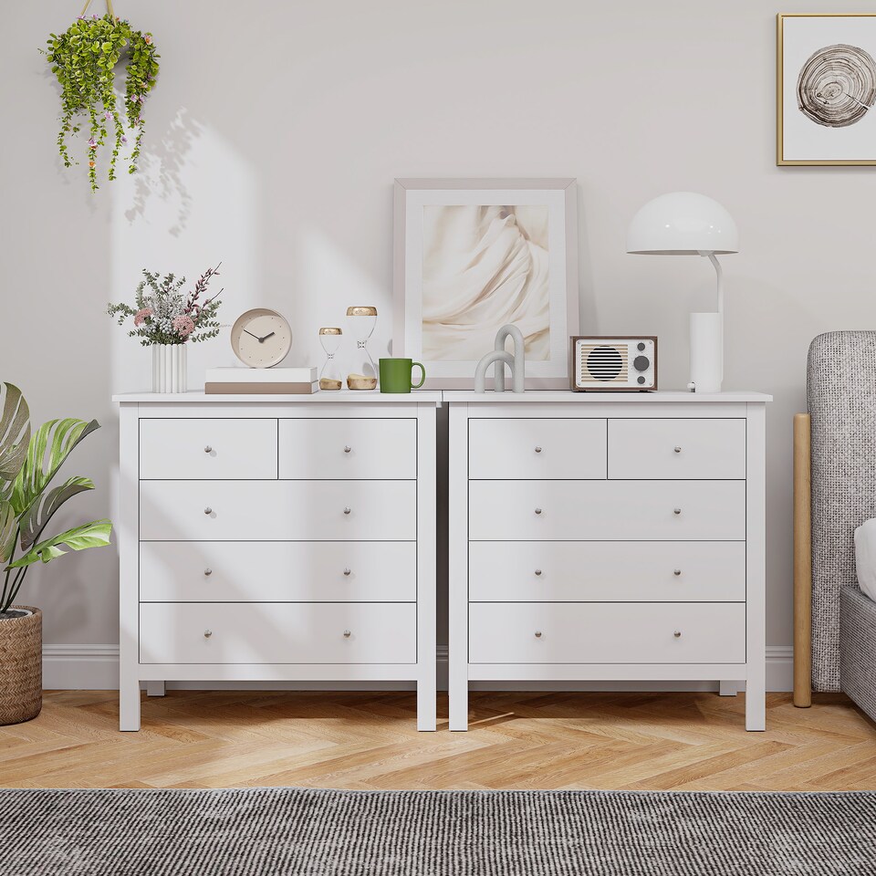 image 1 of HOMCOM Modern Chest of Drawers, 5 Drawer Storage Cabinet with Metal Handles and Runners for Bedroom, White