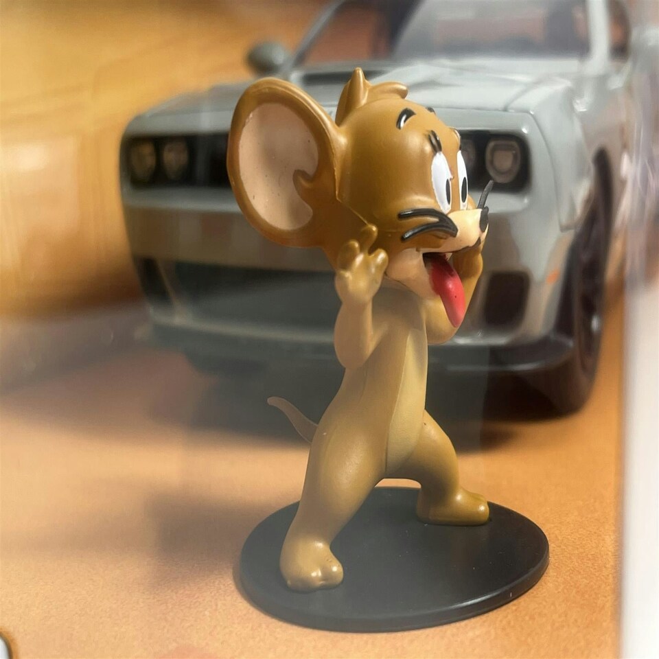 image 1 of Tom and Jerry 2015 Dodge Challenger Hellcat 1:24 Jada 253255047
