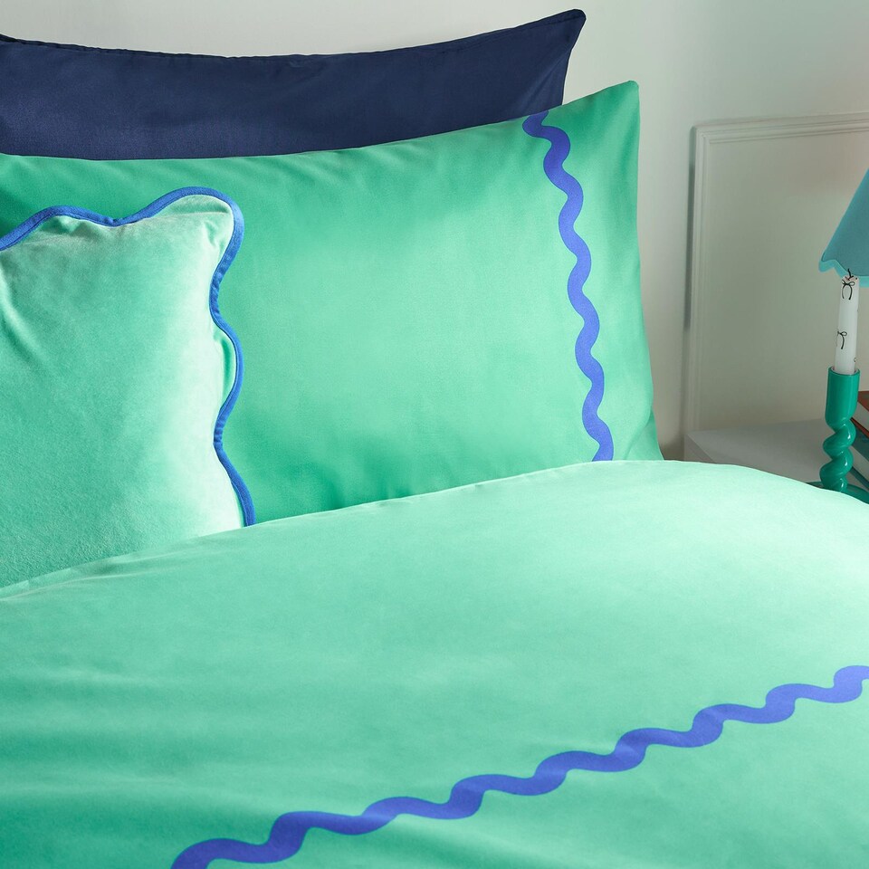 image 1 of OHS Wave Edge Bedding Set Microfibre Duvet Cover with Pillowcase | Green | Green/Blue | King
