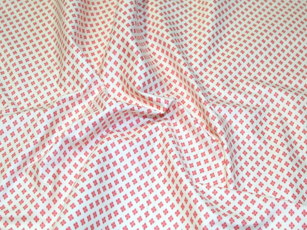 Camelot Fabrics Pink on White 100% Cotton Poplin Dressmaking Fabric, 112.5cm / 44" Wide - per metre