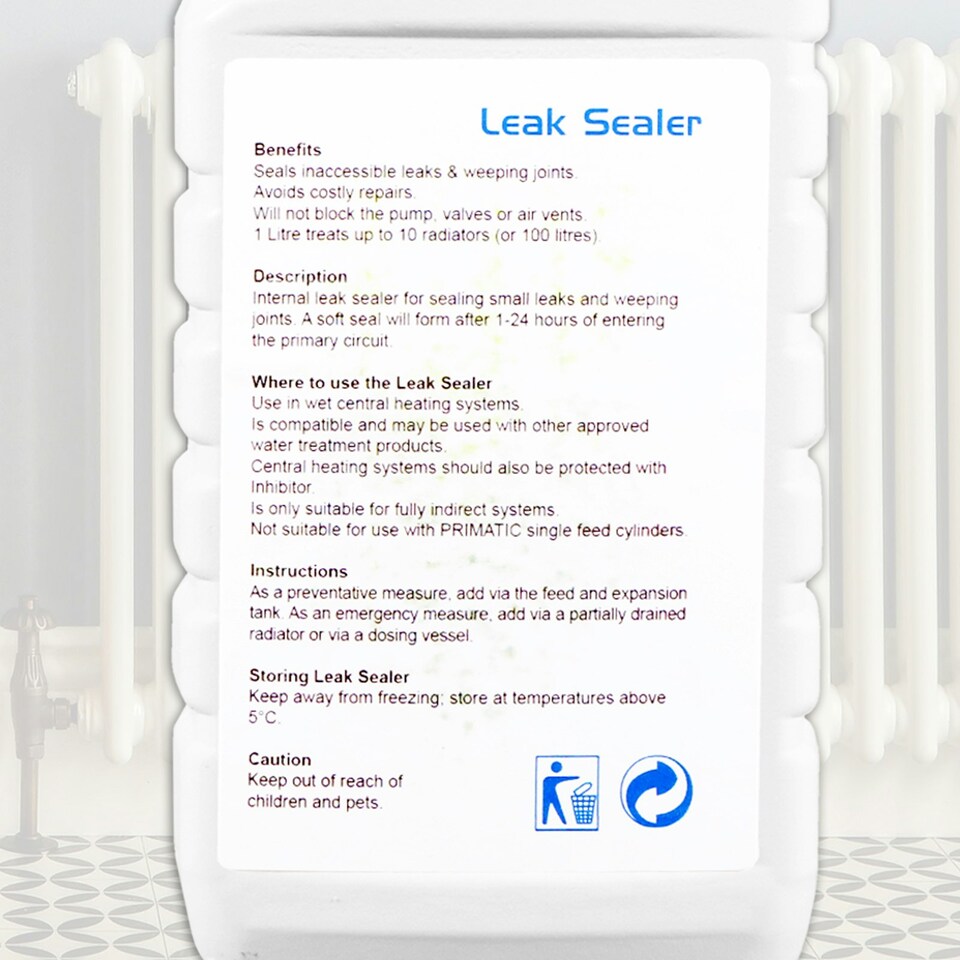 image 1 of SPARES2GO Central Heating Leak Sealer Concentrate Radiator Boiler Pipe Seal Liquid (500ml Bottle)