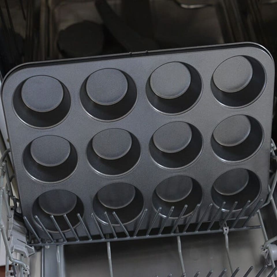 image 1 of Stoven Non-Stick 12 Cup Muffin Pan