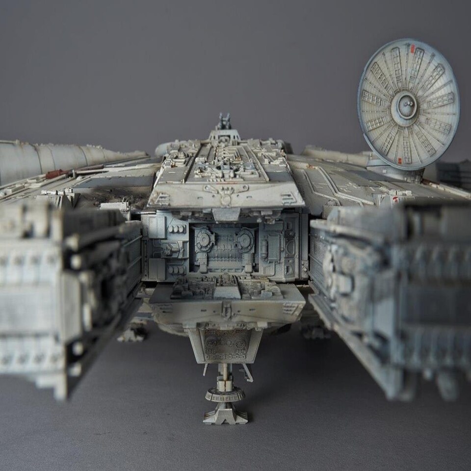 image 1 of Revell Bandai Star Wars Millennium Falcon (1:72 Scale)